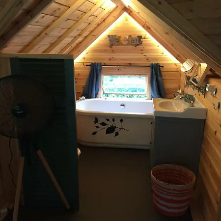 Bed & Breakfast La De L'atelier Bomal